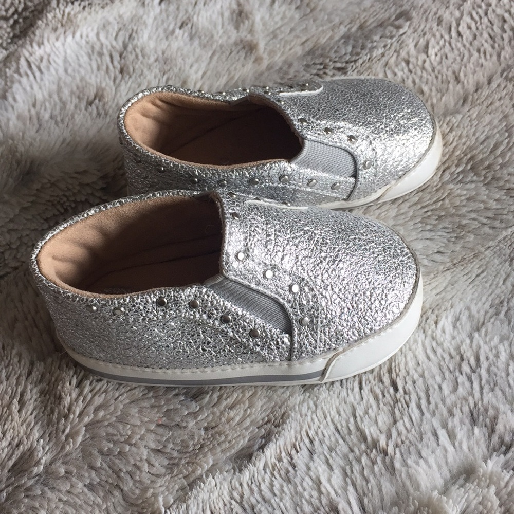 Vince Camuto sneakers